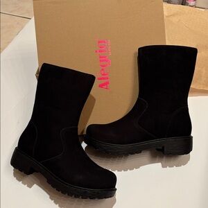 NWT New Alegria Chalet Black Boots Box 36 6 6.5 La Dee Dottie suede comfort zip